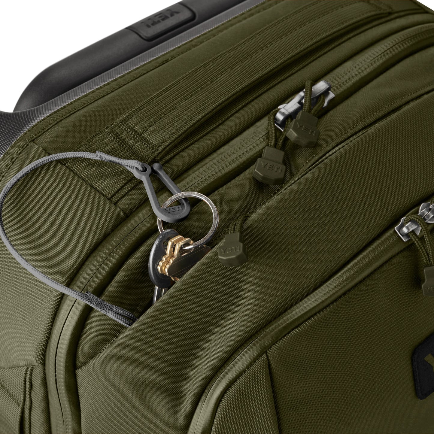35L/22" Carry-On Luggage