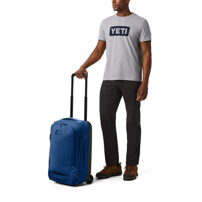35L/22" Carry-On Luggage